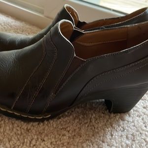 Women's shoes